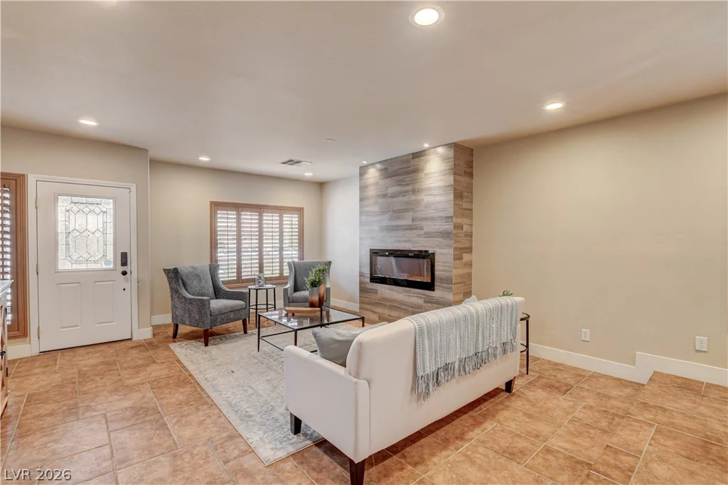 864 Eureka Falls, Henderson, NV 89052