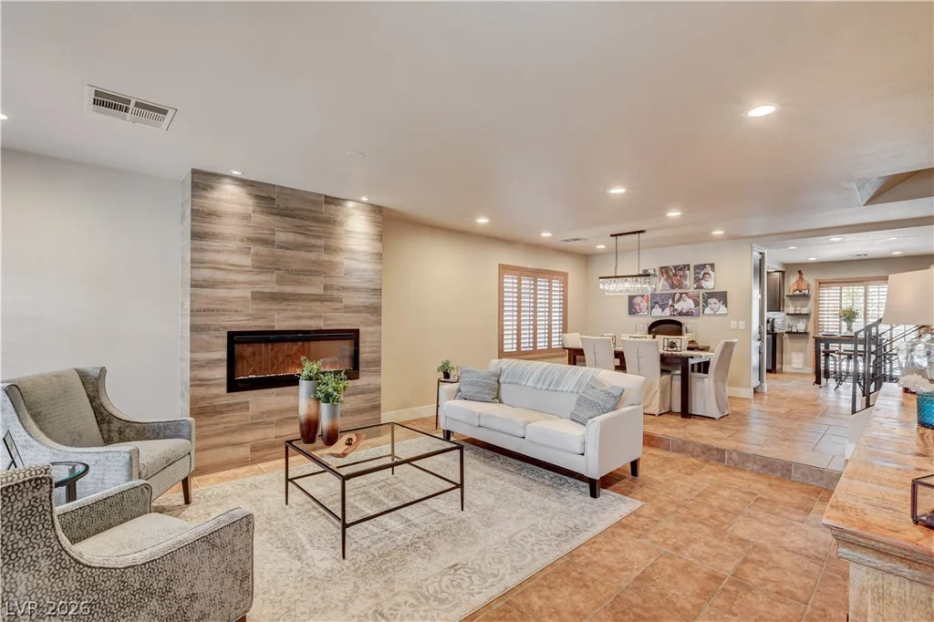 864 Eureka Falls, Henderson, NV 89052