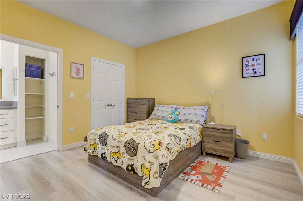 8000 Badura, Las Vegas, NV 89113