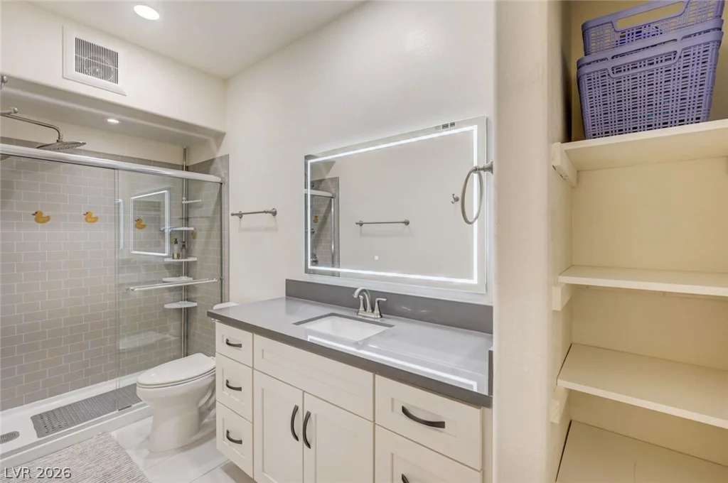 8000 Badura, Las Vegas, NV 89113