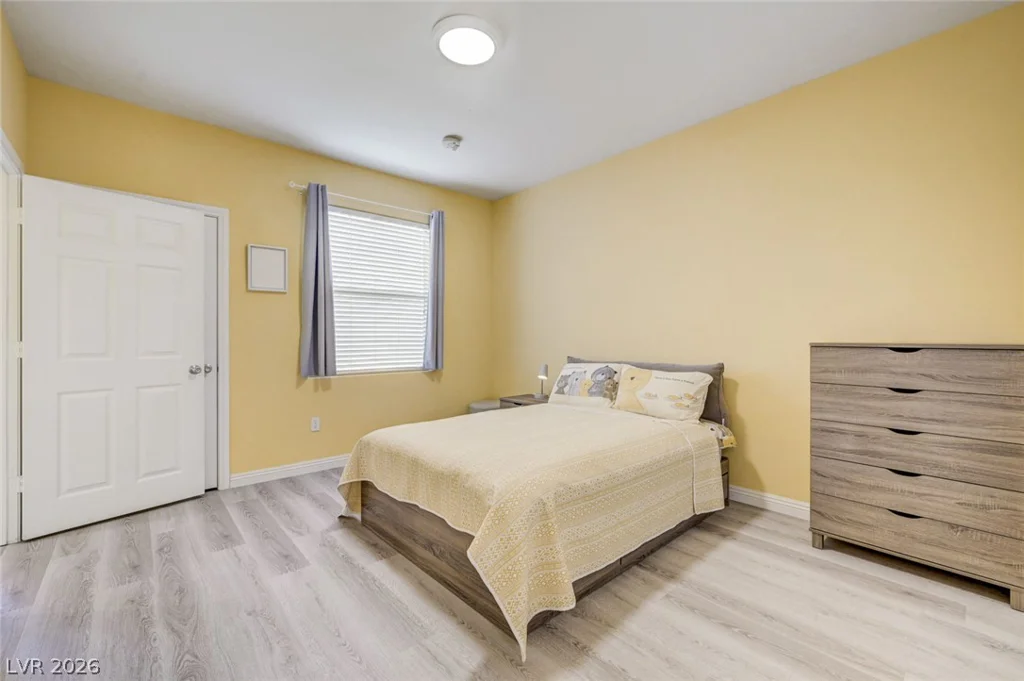 8000 Badura, Las Vegas, NV 89113