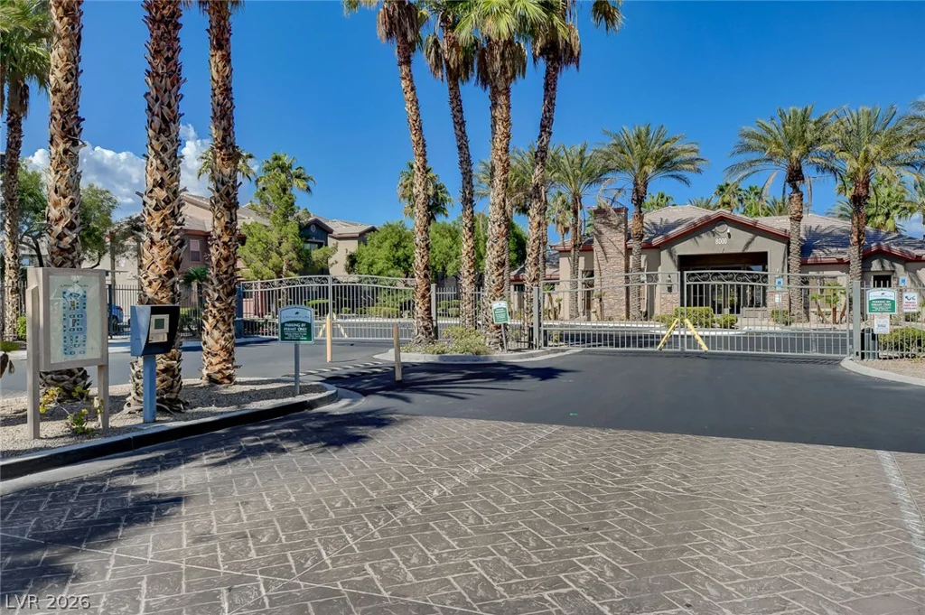 8000 Badura, Las Vegas, NV 89113