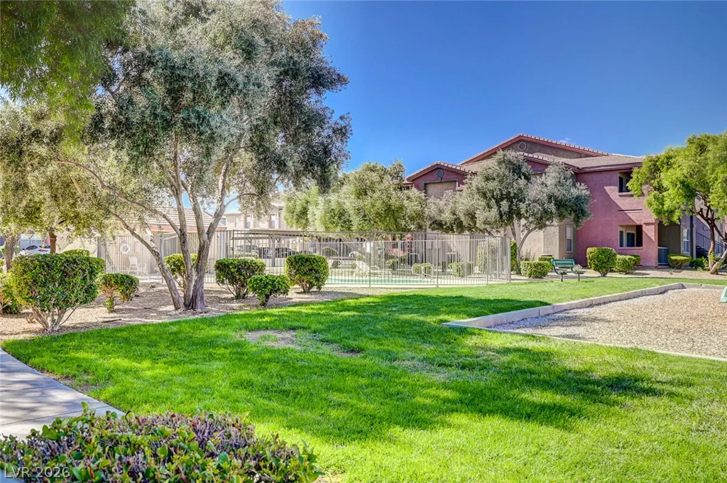 8000 Badura, Las Vegas, NV 89113