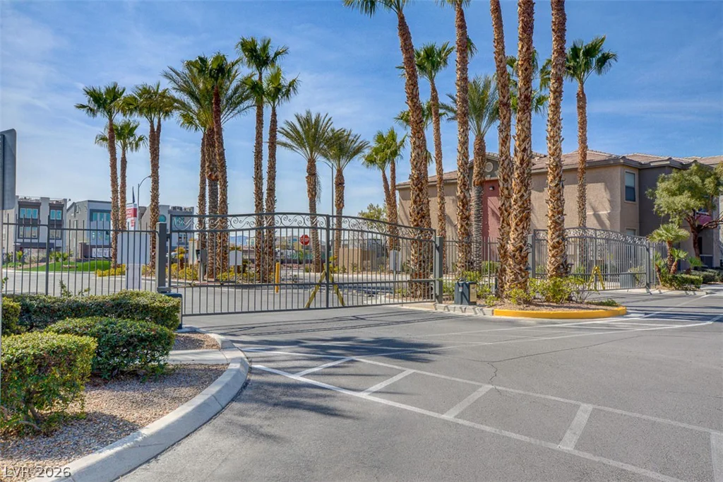 8000 Badura, Las Vegas, NV 89113