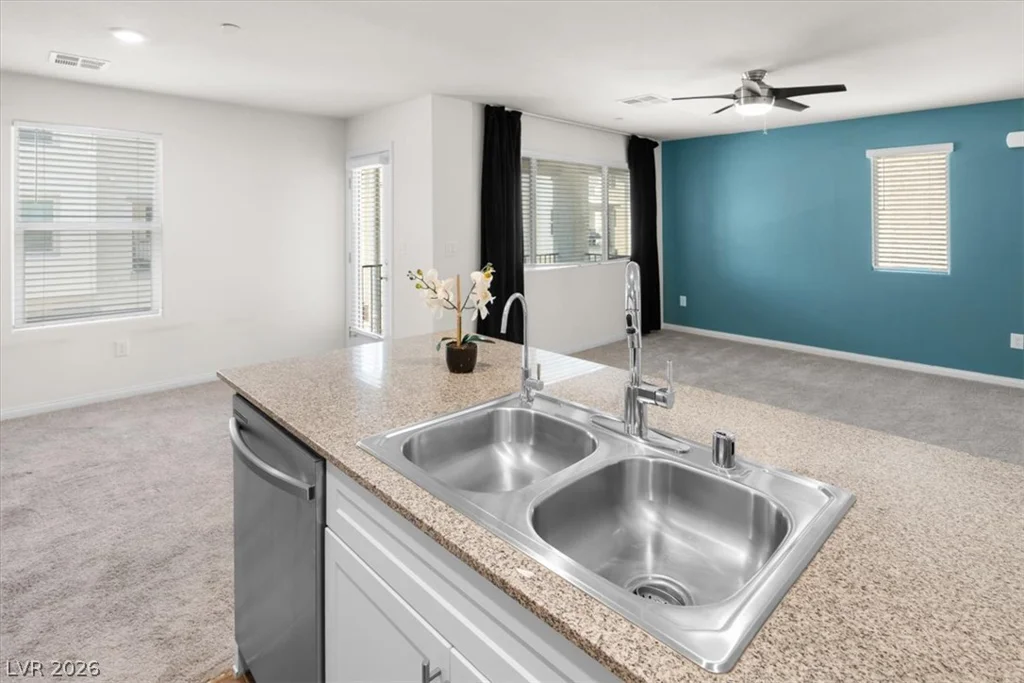 6940 Skyline Blue, North Las Vegas, NV 89086