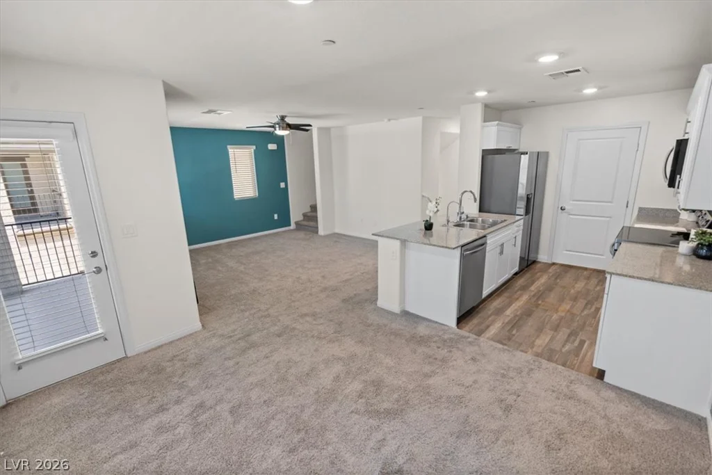 6940 Skyline Blue, North Las Vegas, NV 89086