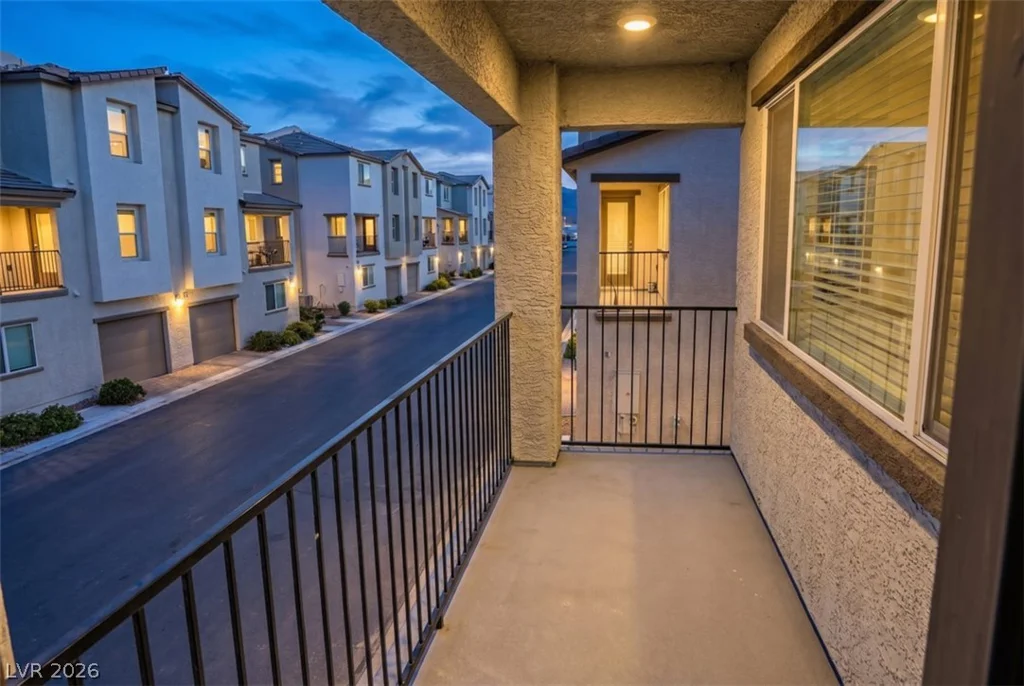 6940 Skyline Blue, North Las Vegas, NV 89086