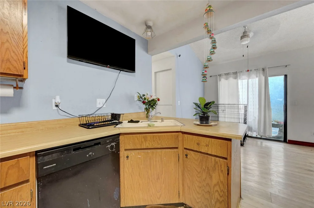 108 Sirnoble, Las Vegas, NV 89110