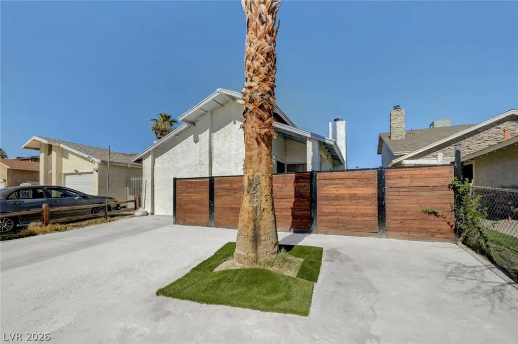 108 Sirnoble, Las Vegas, NV 89110