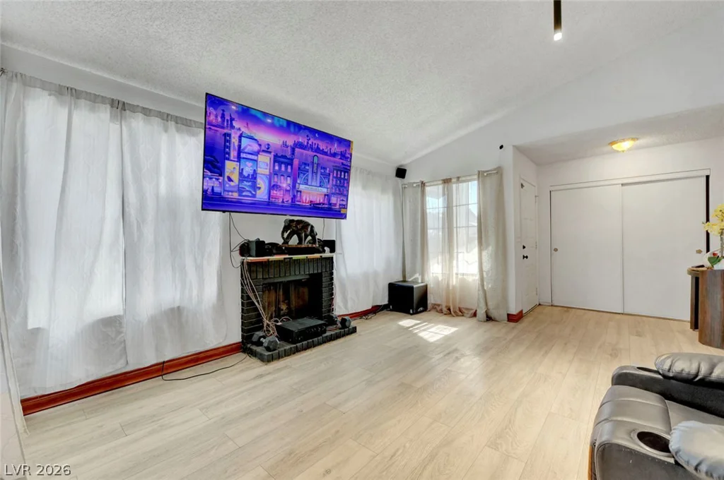 108 Sirnoble, Las Vegas, NV 89110
