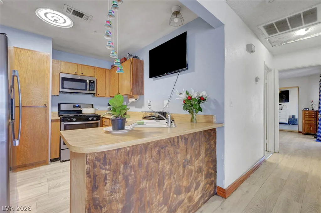 108 Sirnoble, Las Vegas, NV 89110