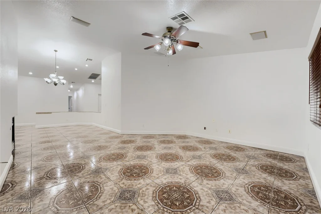 3913 Harris, Las Vegas, NV 89110