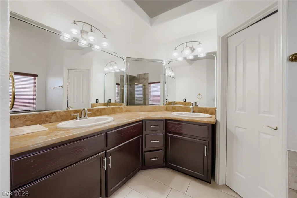 3913 Harris, Las Vegas, NV 89110