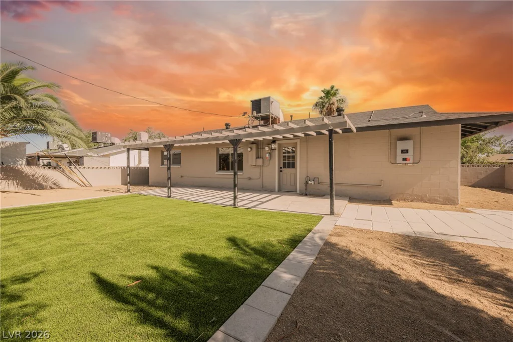 4413 Sunrise, Las Vegas, NV 89110