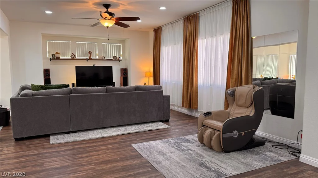 1016 Bistro Bay, North Las Vegas, NV 89086