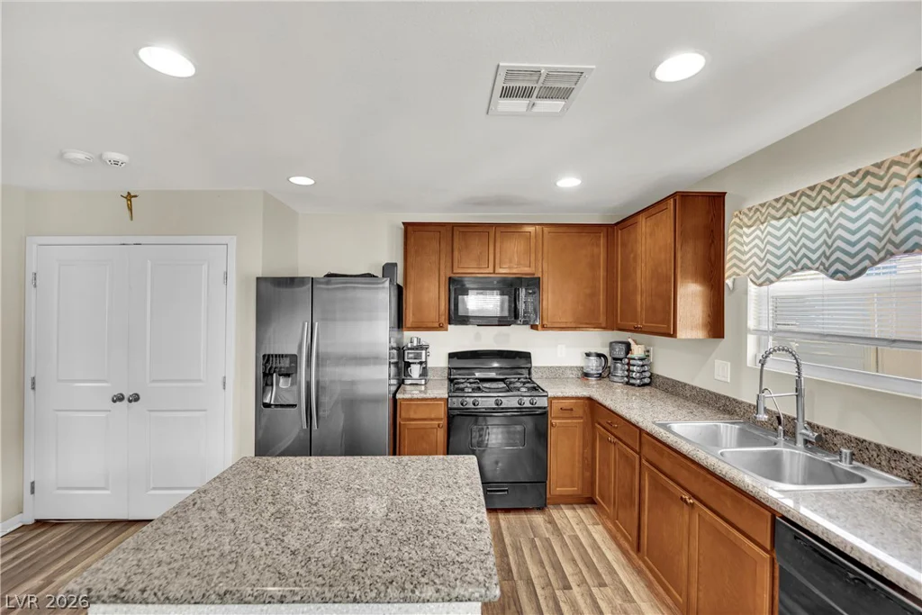 3636 Via Del Robles, Las Vegas, NV 89115