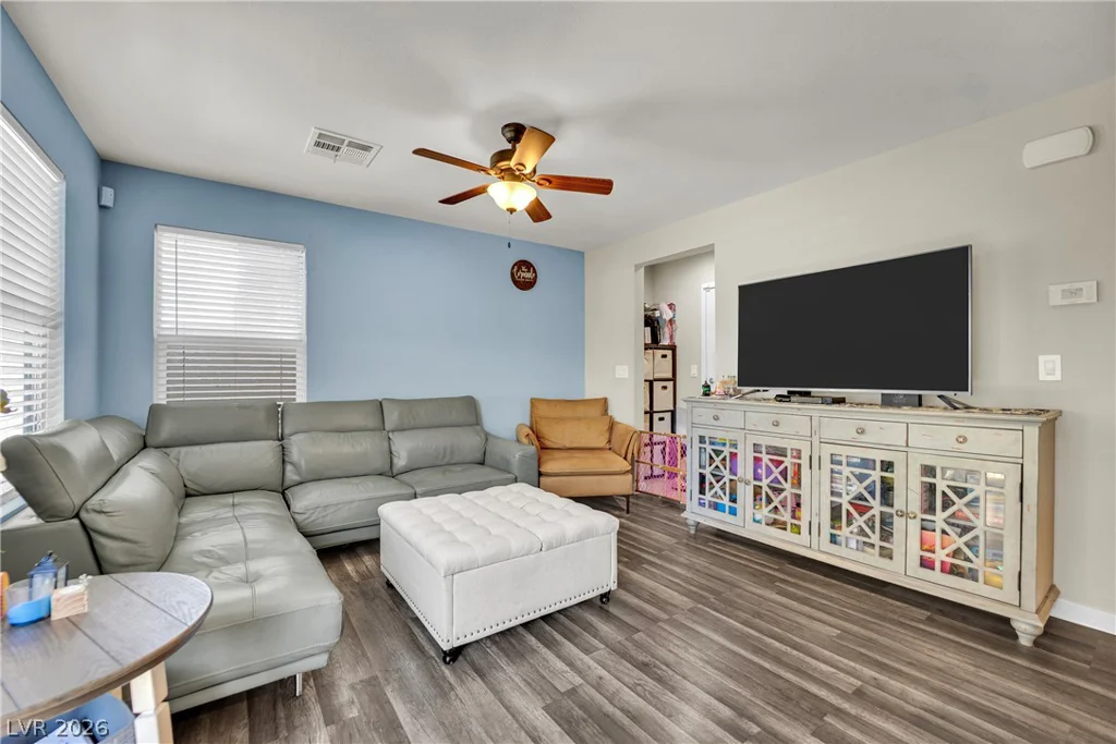 3636 Via Del Robles, Las Vegas, NV 89115