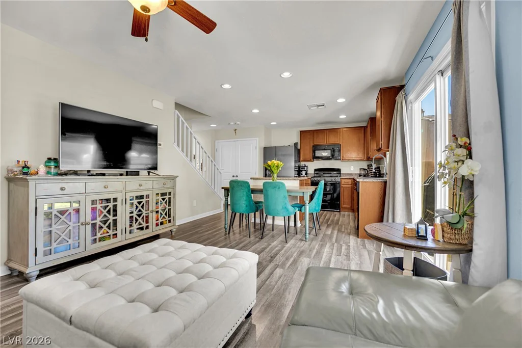 3636 Via Del Robles, Las Vegas, NV 89115