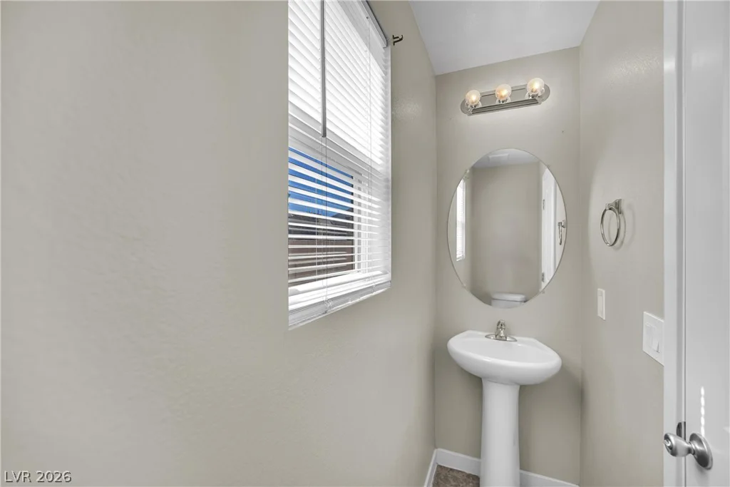 3636 Via Del Robles, Las Vegas, NV 89115