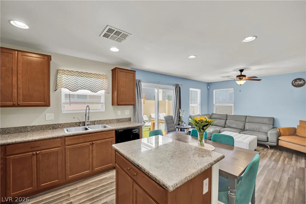 3636 Via Del Robles, Las Vegas, NV 89115
