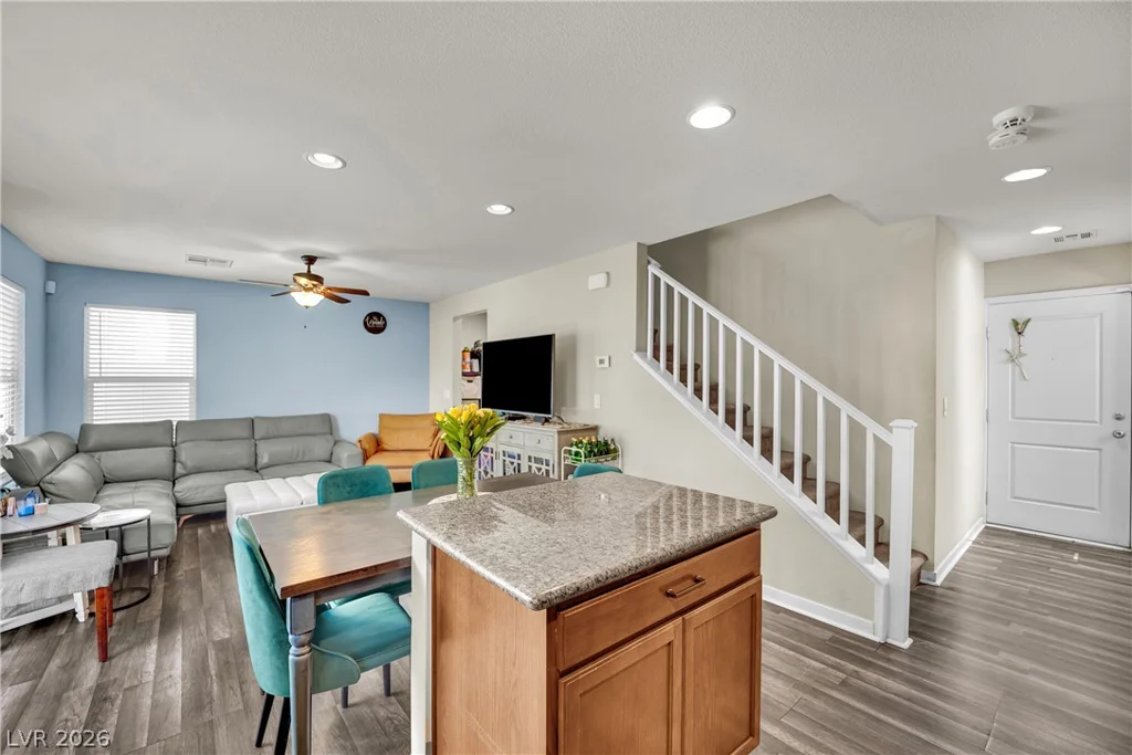 3636 Via Del Robles, Las Vegas, NV 89115