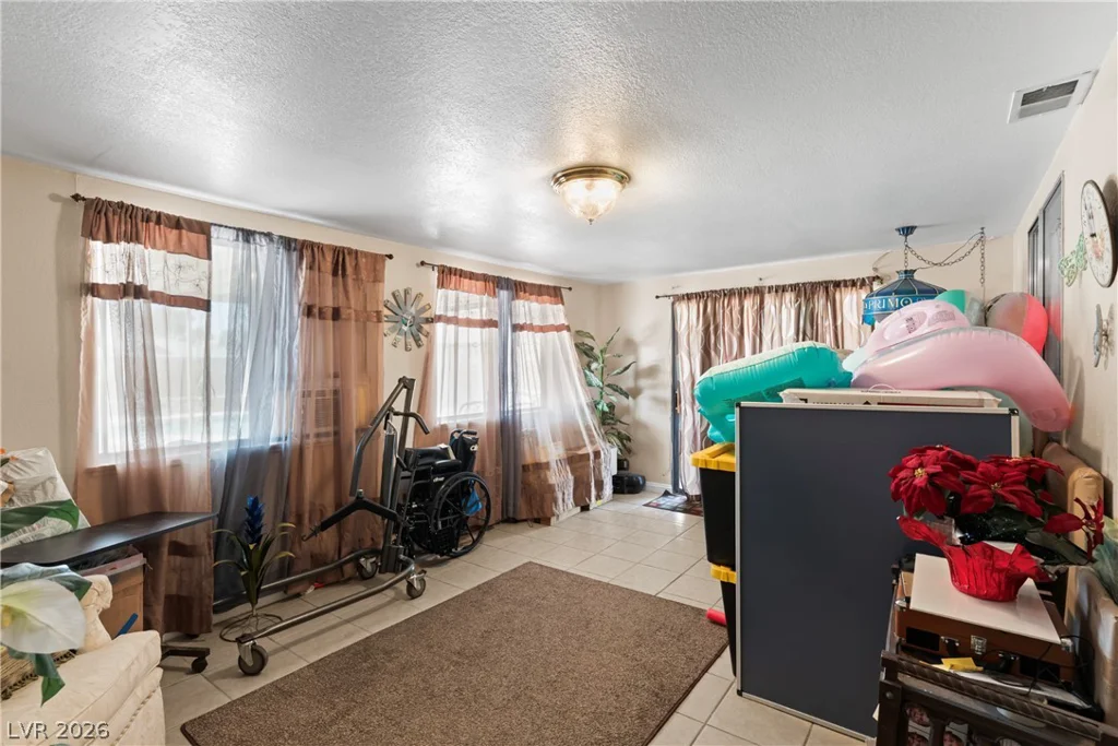 4341 El Esteban, Las Vegas, NV 89121