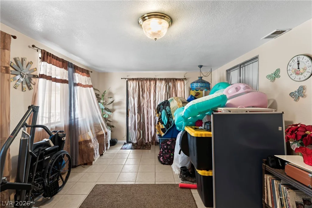 4341 El Esteban, Las Vegas, NV 89121