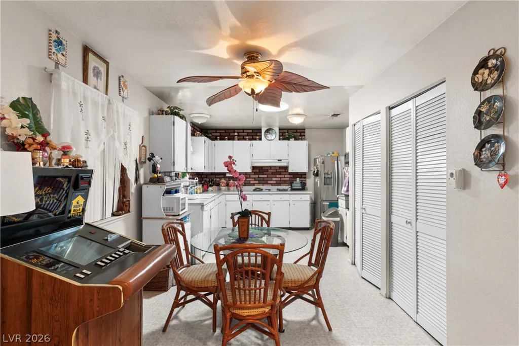 4341 El Esteban, Las Vegas, NV 89121