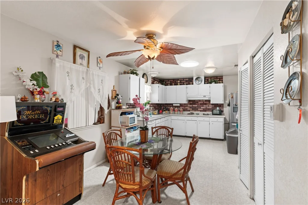 4341 El Esteban, Las Vegas, NV 89121
