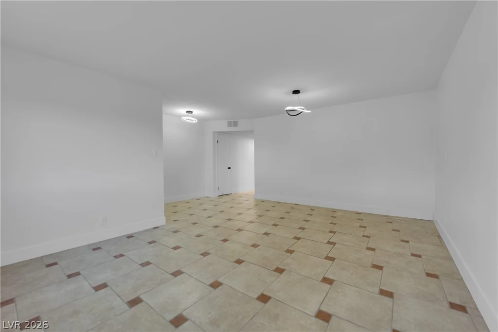 100 Sedran, Las Vegas, NV 89145