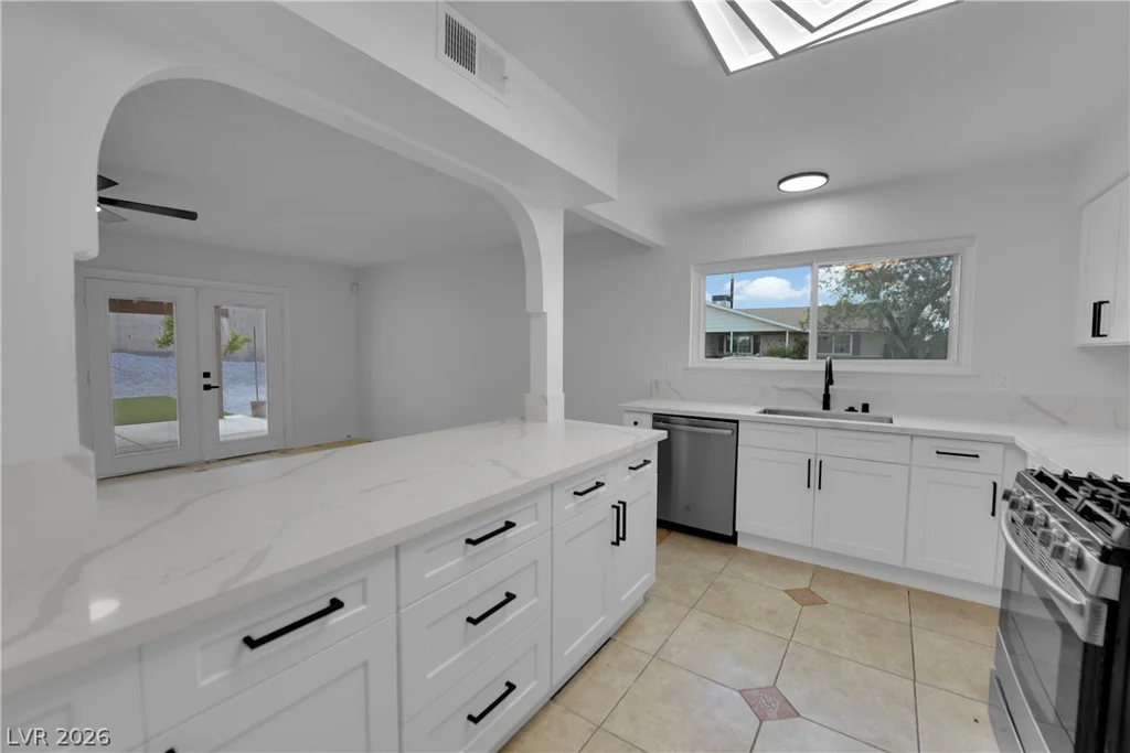100 Sedran, Las Vegas, NV 89145