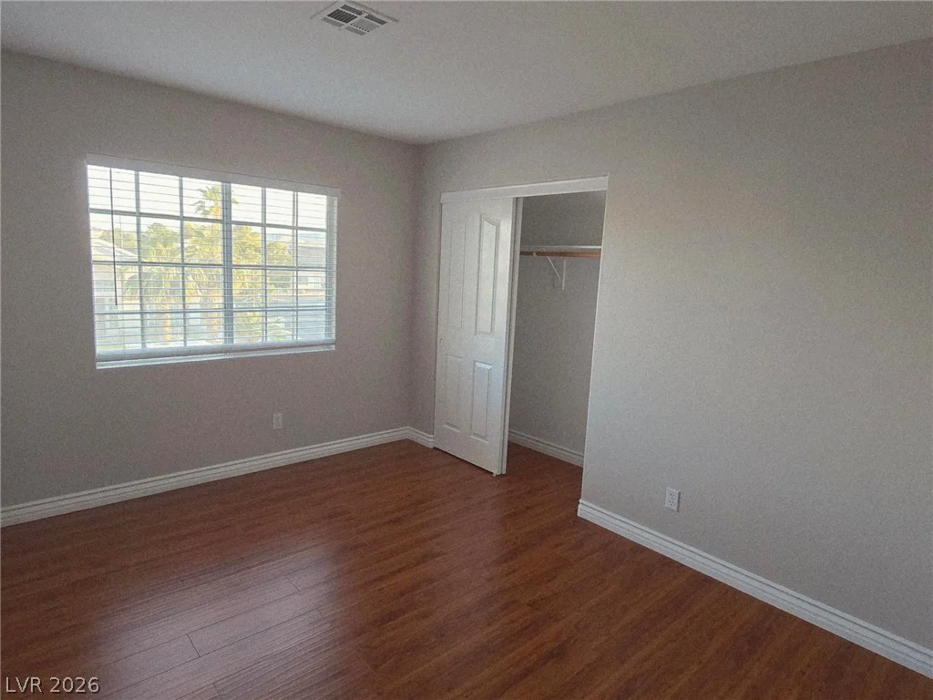 8998 Odense, Las Vegas, NV 89147