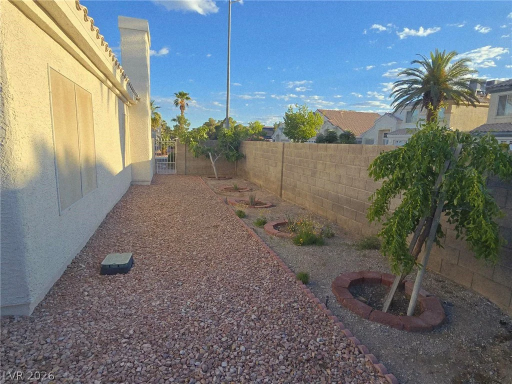 8998 Odense, Las Vegas, NV 89147