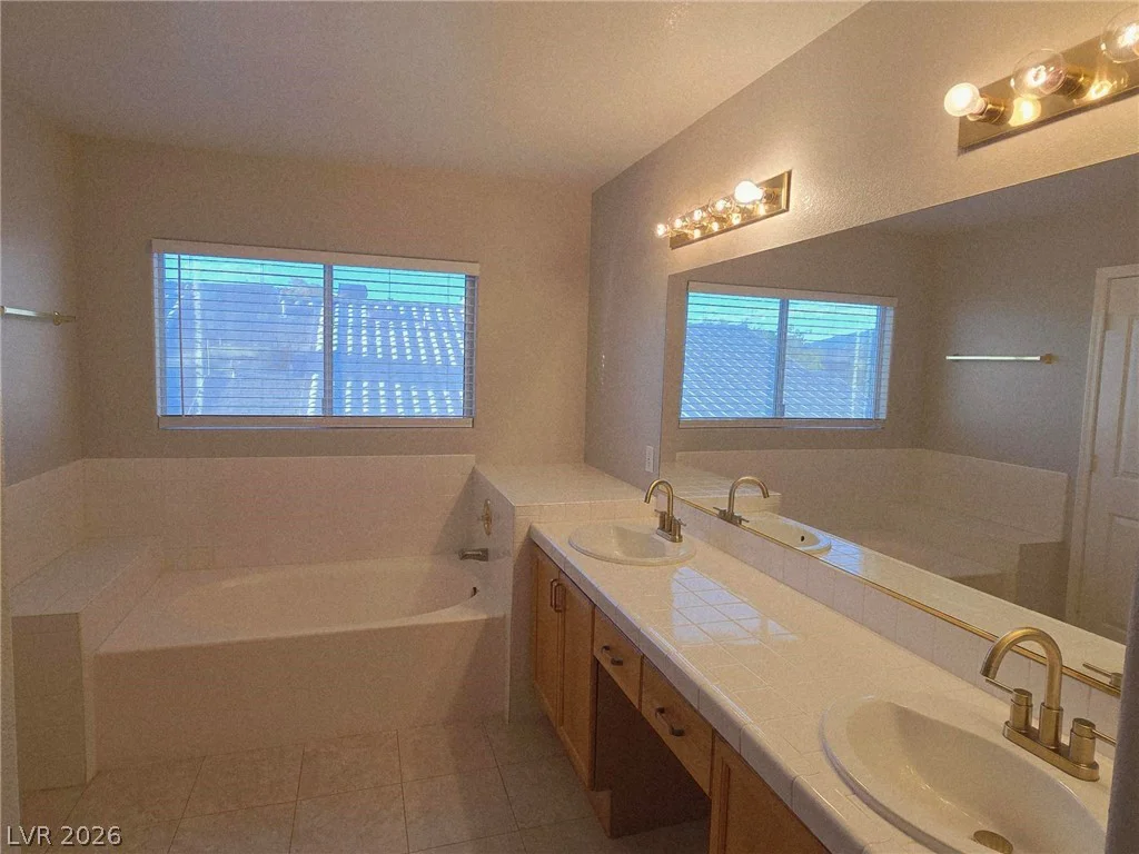 8998 Odense, Las Vegas, NV 89147