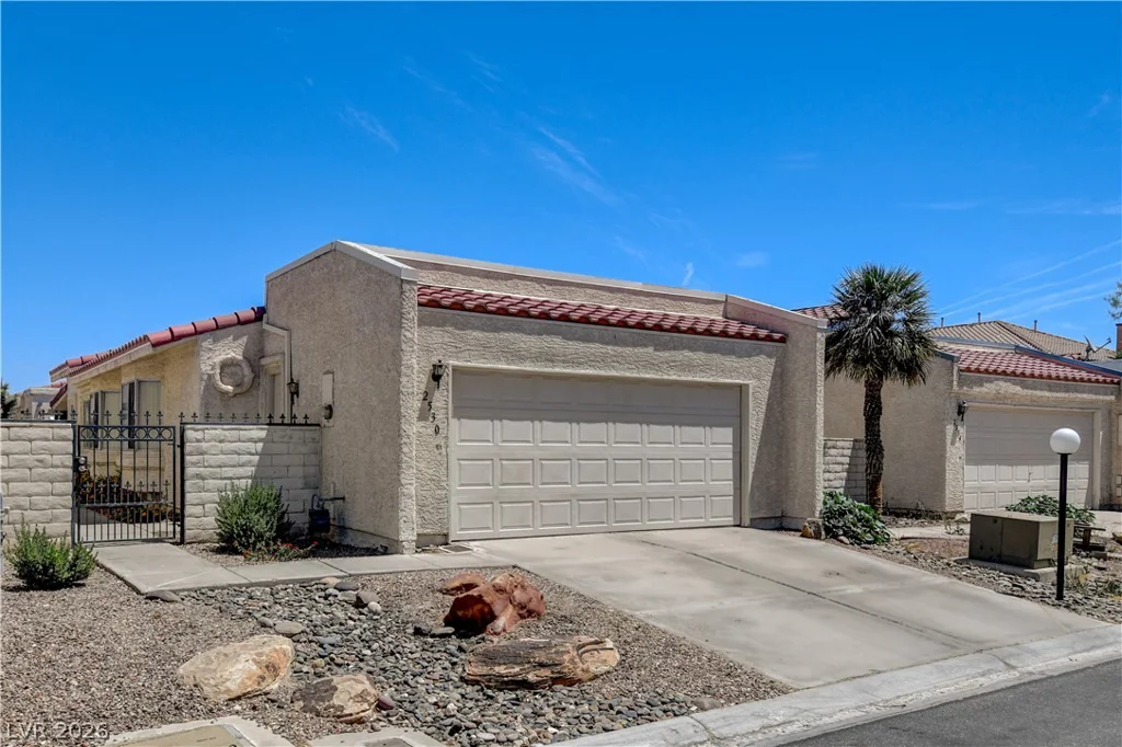 2530 Palace View, Las Vegas, NV 89121