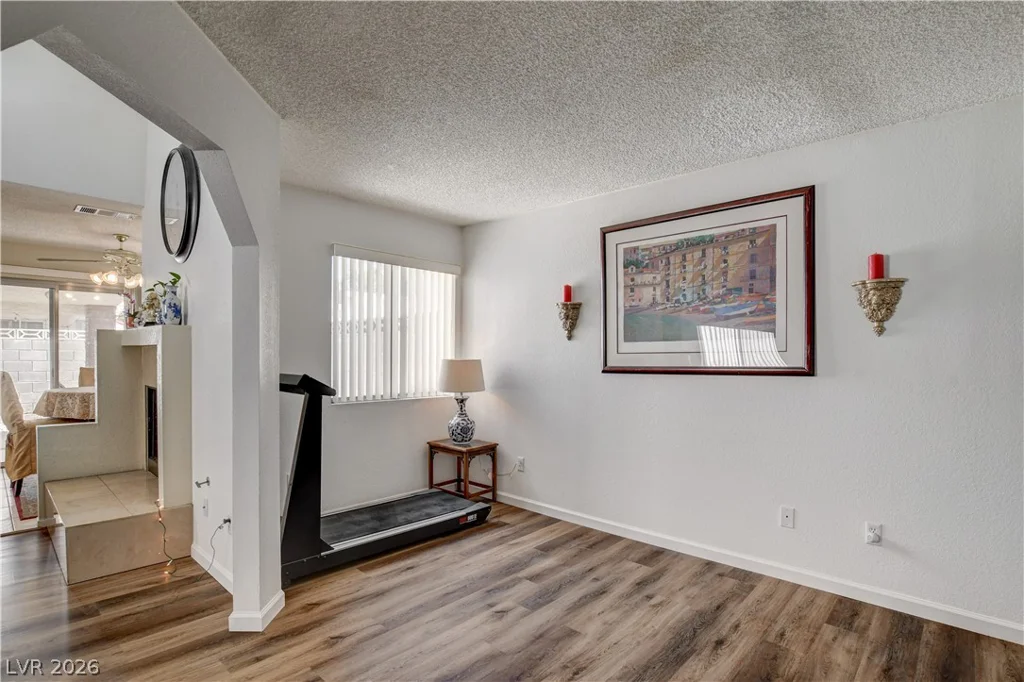 2530 Palace View, Las Vegas, NV 89121