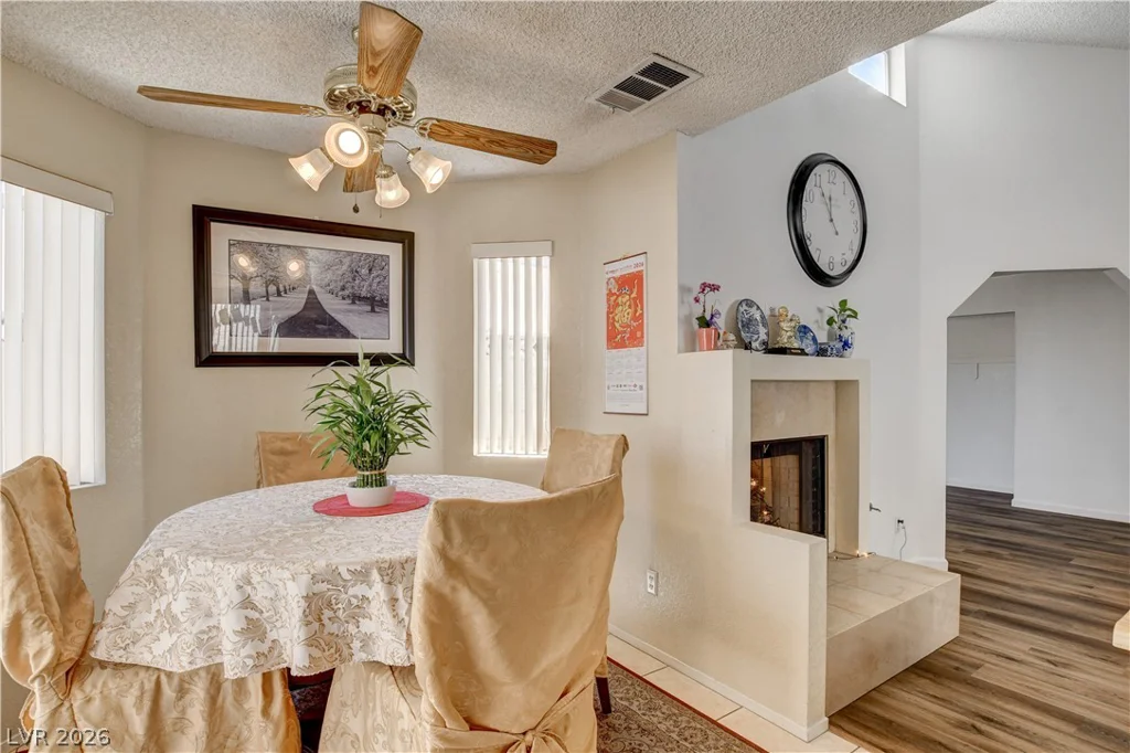 2530 Palace View, Las Vegas, NV 89121