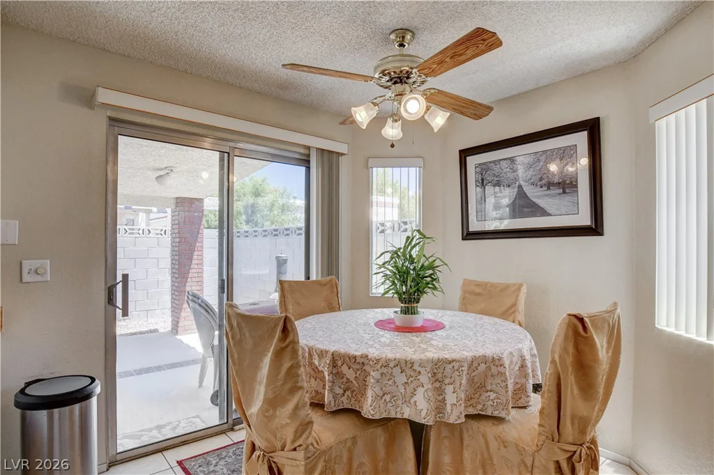 2530 Palace View, Las Vegas, NV 89121