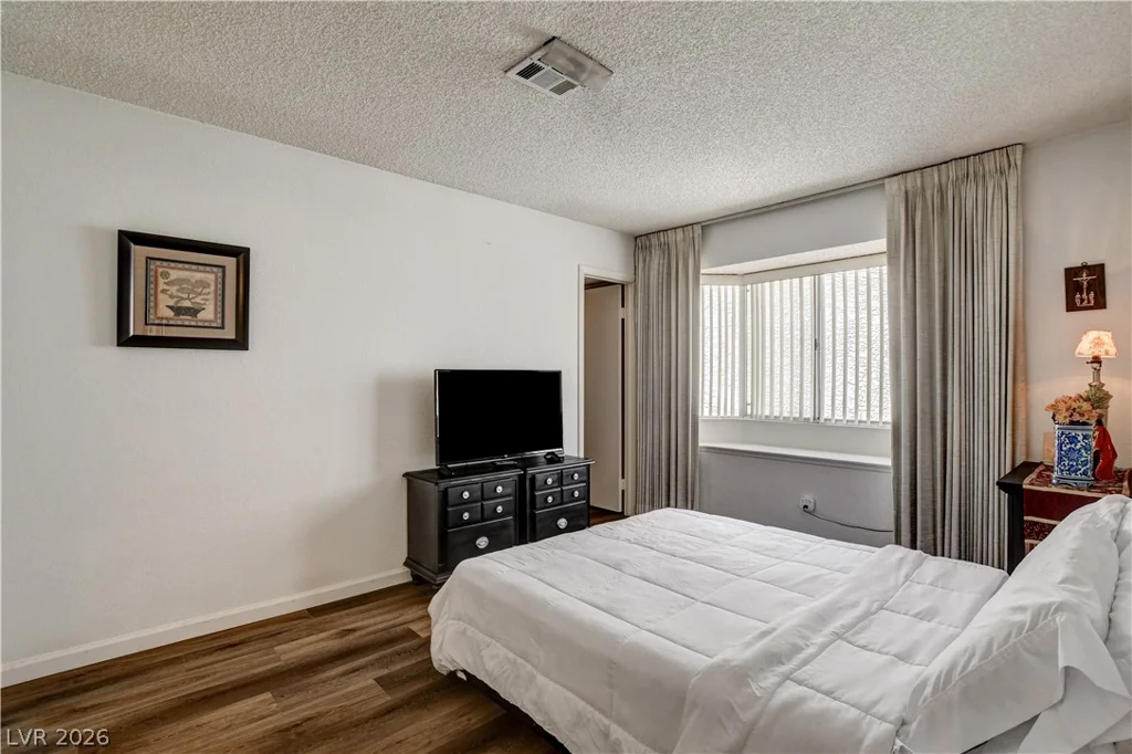 2530 Palace View, Las Vegas, NV 89121