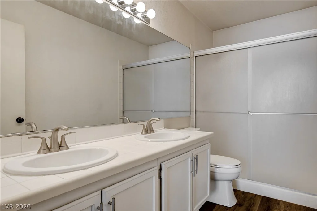 2530 Palace View, Las Vegas, NV 89121