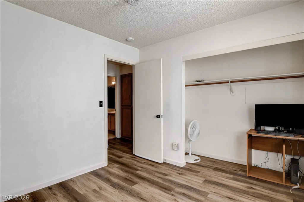 2530 Palace View, Las Vegas, NV 89121