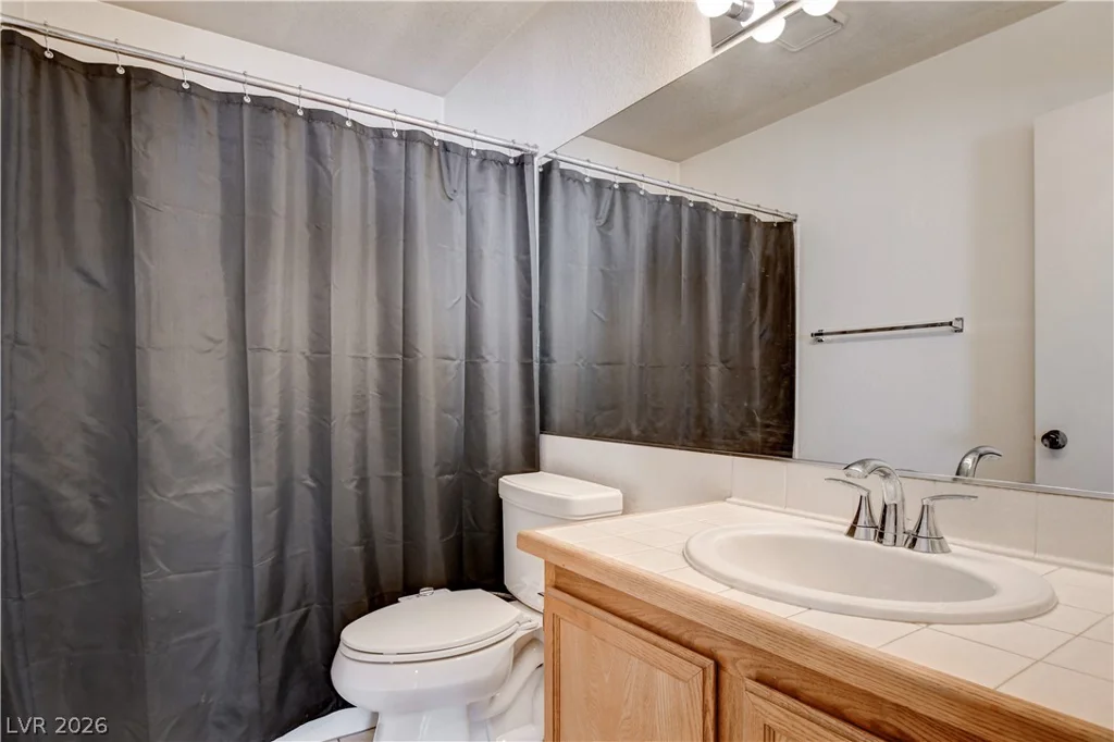 2530 Palace View, Las Vegas, NV 89121