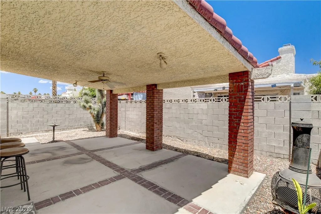 2530 Palace View, Las Vegas, NV 89121