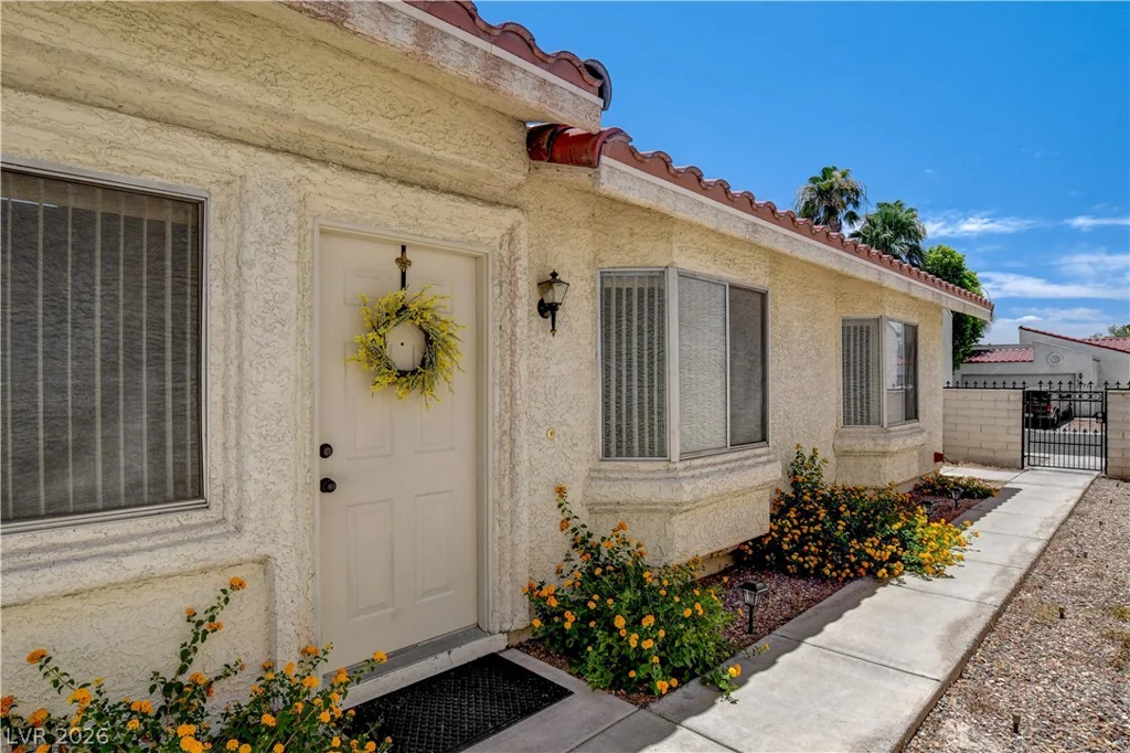 2530 Palace View, Las Vegas, NV 89121