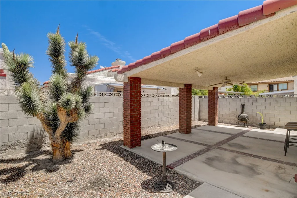 2530 Palace View, Las Vegas, NV 89121
