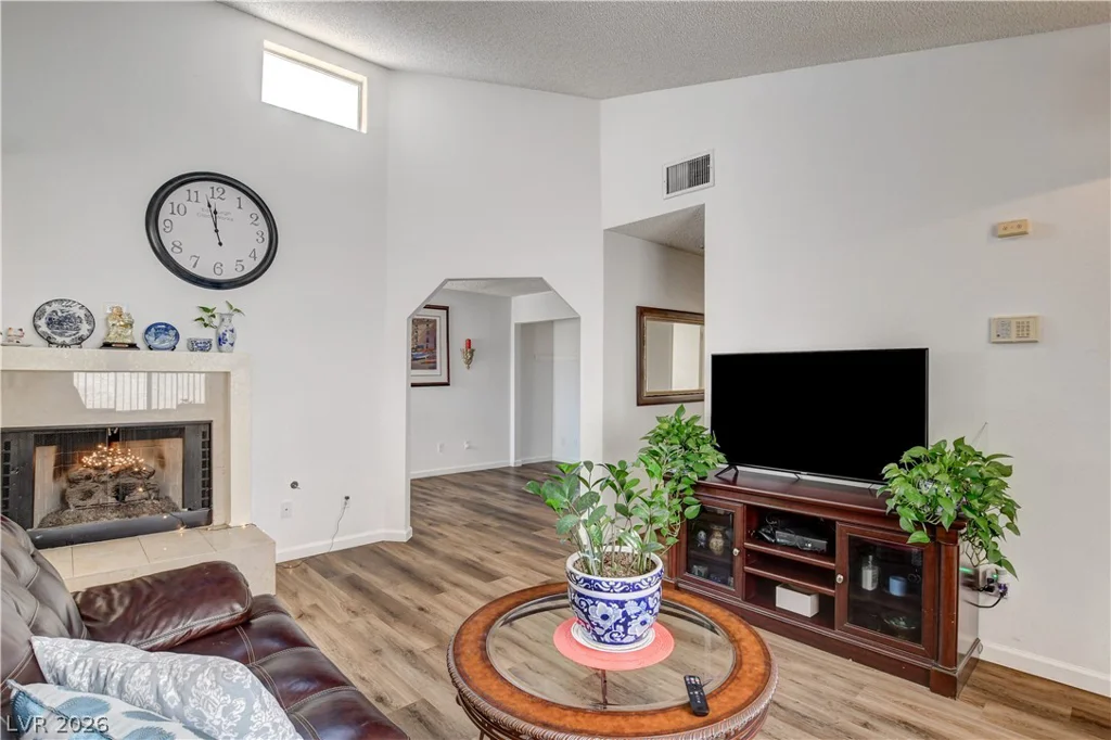 2530 Palace View, Las Vegas, NV 89121