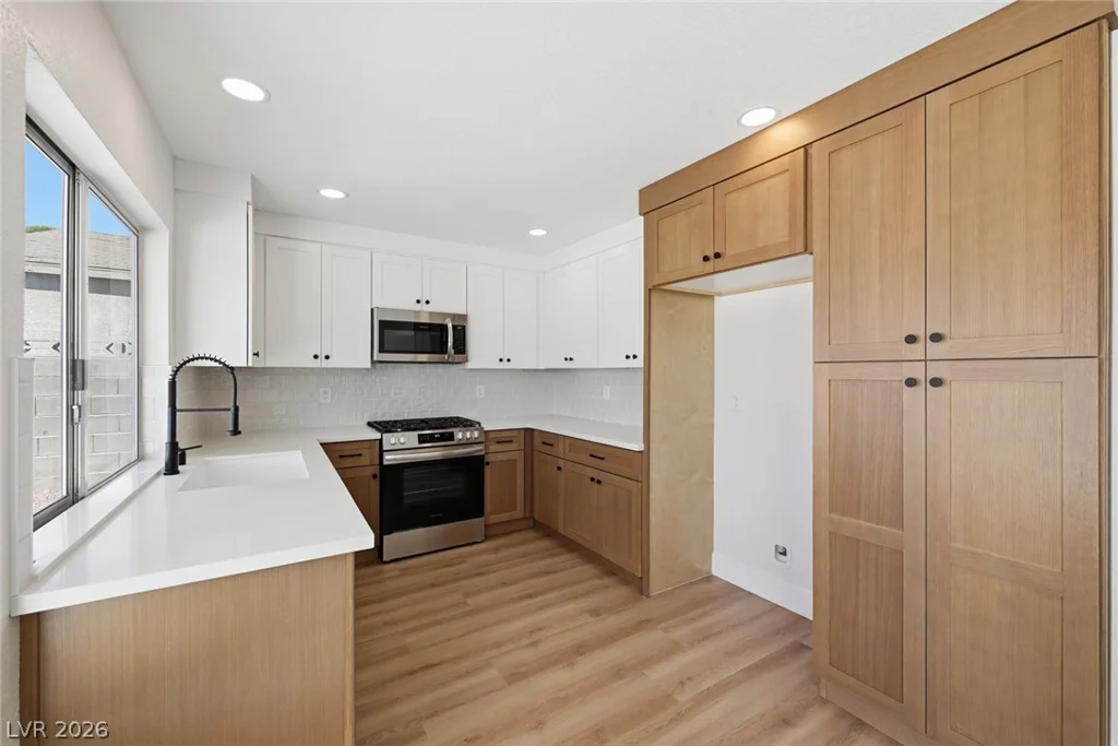 7275 Bridgeview, Las Vegas, NV 89147