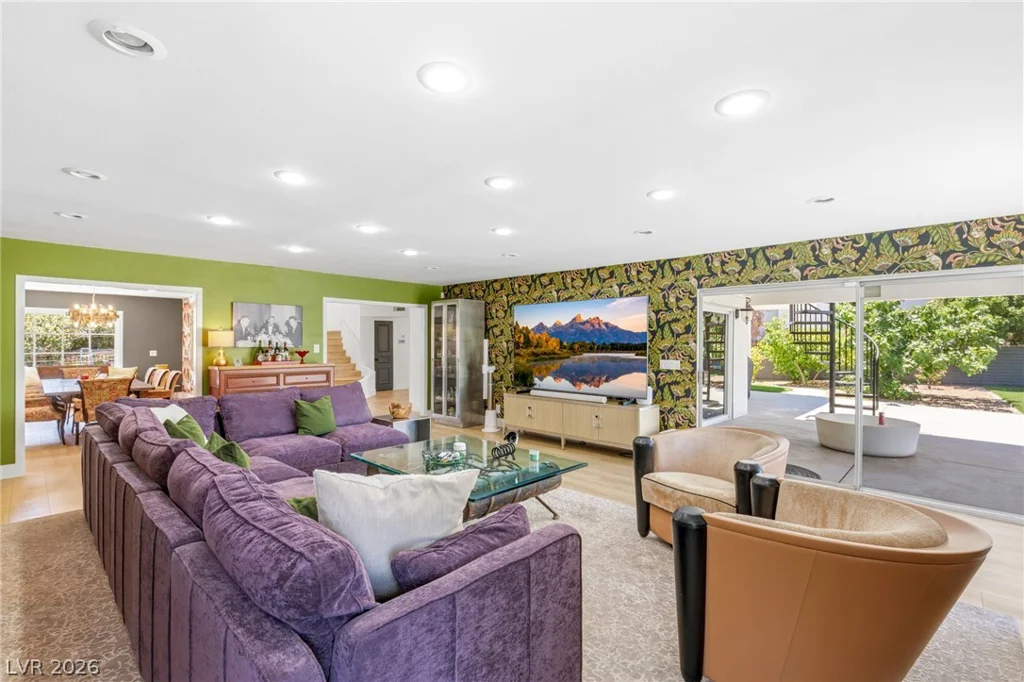 2058 Mohigan, Las Vegas, NV 89169