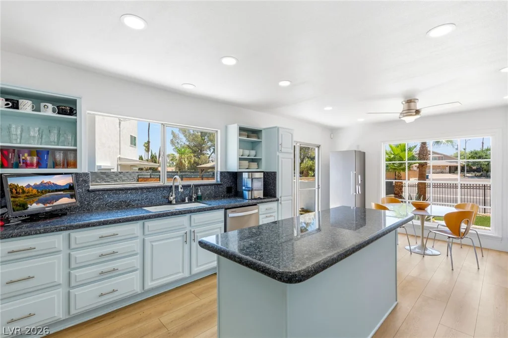 2058 Mohigan, Las Vegas, NV 89169