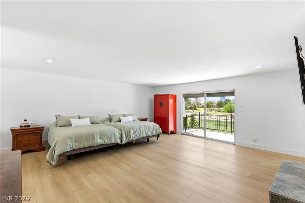 2058 Mohigan, Las Vegas, NV 89169